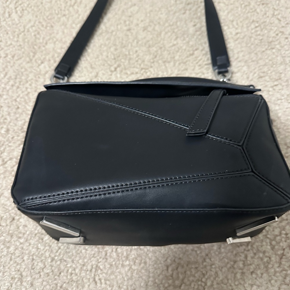 Chic Black Crossbody Bag
